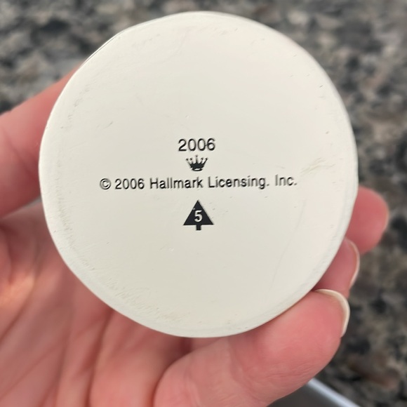 2006 Winter Wonderland #5 - Trimming The Tree - Picture 5 of 5